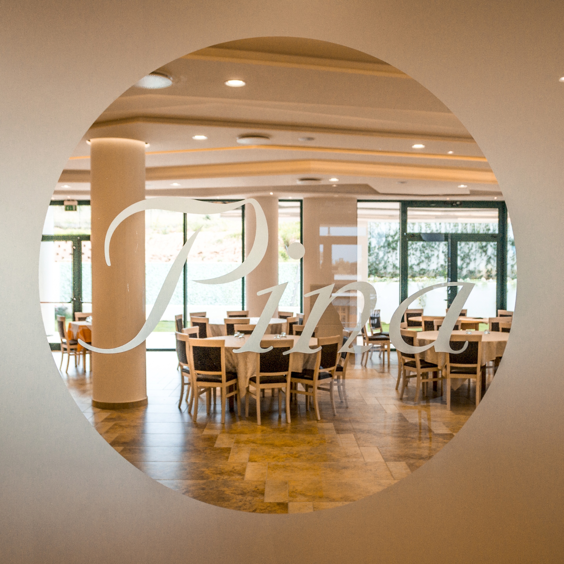 ingresso ristorante Hotel Pina ad Isola del Gran Sasso a Teramo in Abruzzo