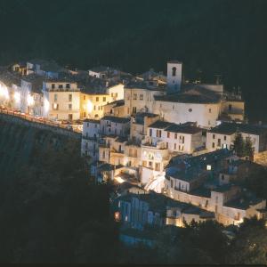 comune di Castelli di notte a Teramo in  Abruzzo del Gran Sasso D'Italia