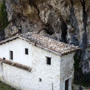 Eremo di Fra Nicola a Pretara frazione di Isola del Gran Sasso nella Valle Siciliana del Gran Sasso a Teramo in Abruzzo