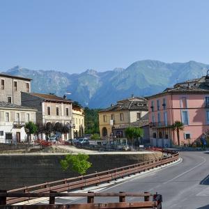 esterno Palazzo Marchesale a Tossicia nella Valle del Gran Sasso a Teramo in Abruzzo