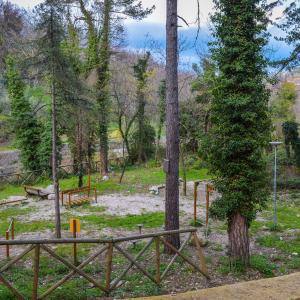panoramica del Parco dell'Ortolano luogo incantato nella Valle del Gran Sasso in Abruzzo