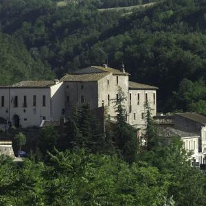 Il borgo incantato di Tossicia alle pendici del monte a Teramo in Abruzzo del Gran Sasso D'Italia