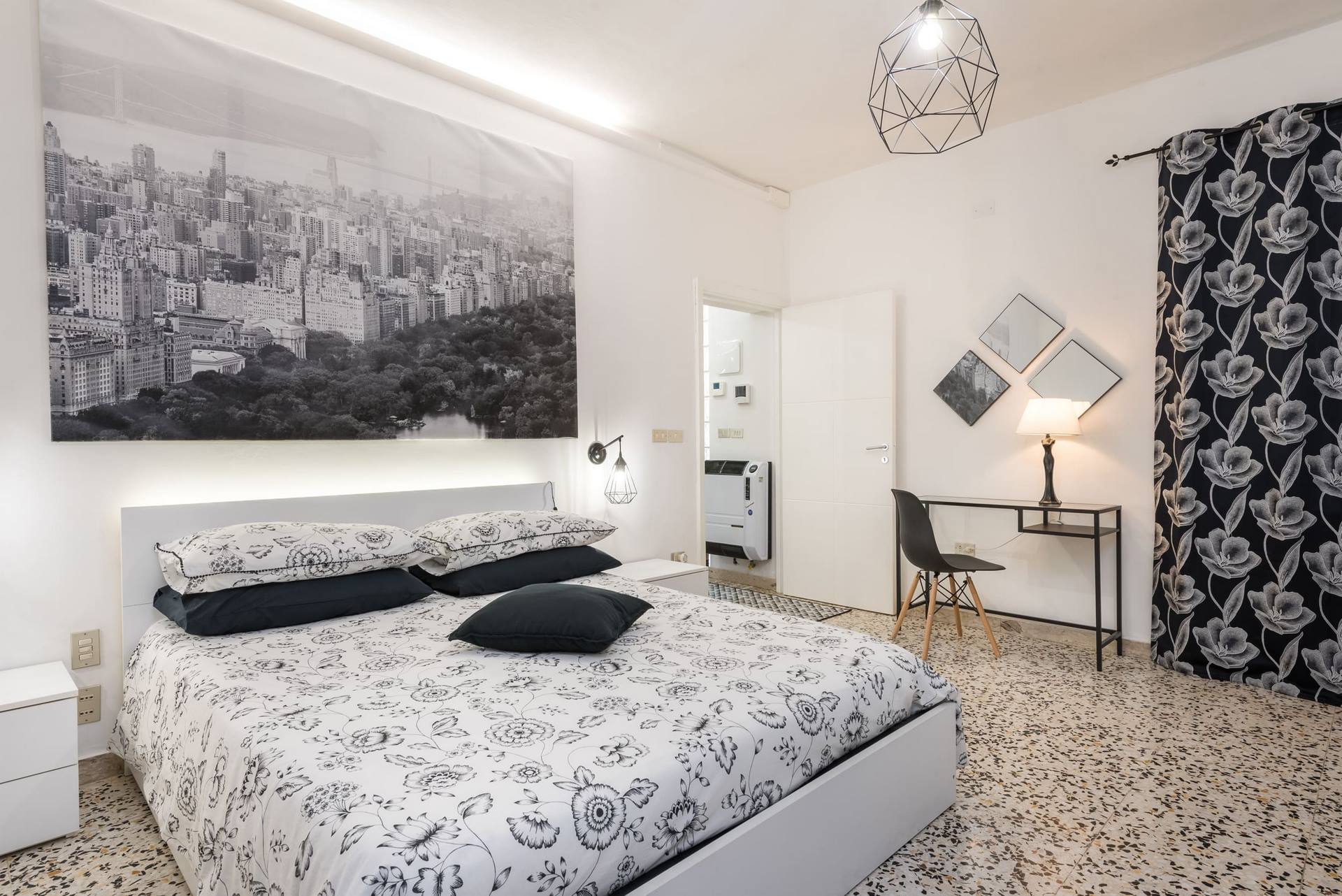 camera matrimoniale affittacamere La Casa Dei Nonni a Isola del Gran Sasso nella Valle Siciliana a Teramo in Abruzzo