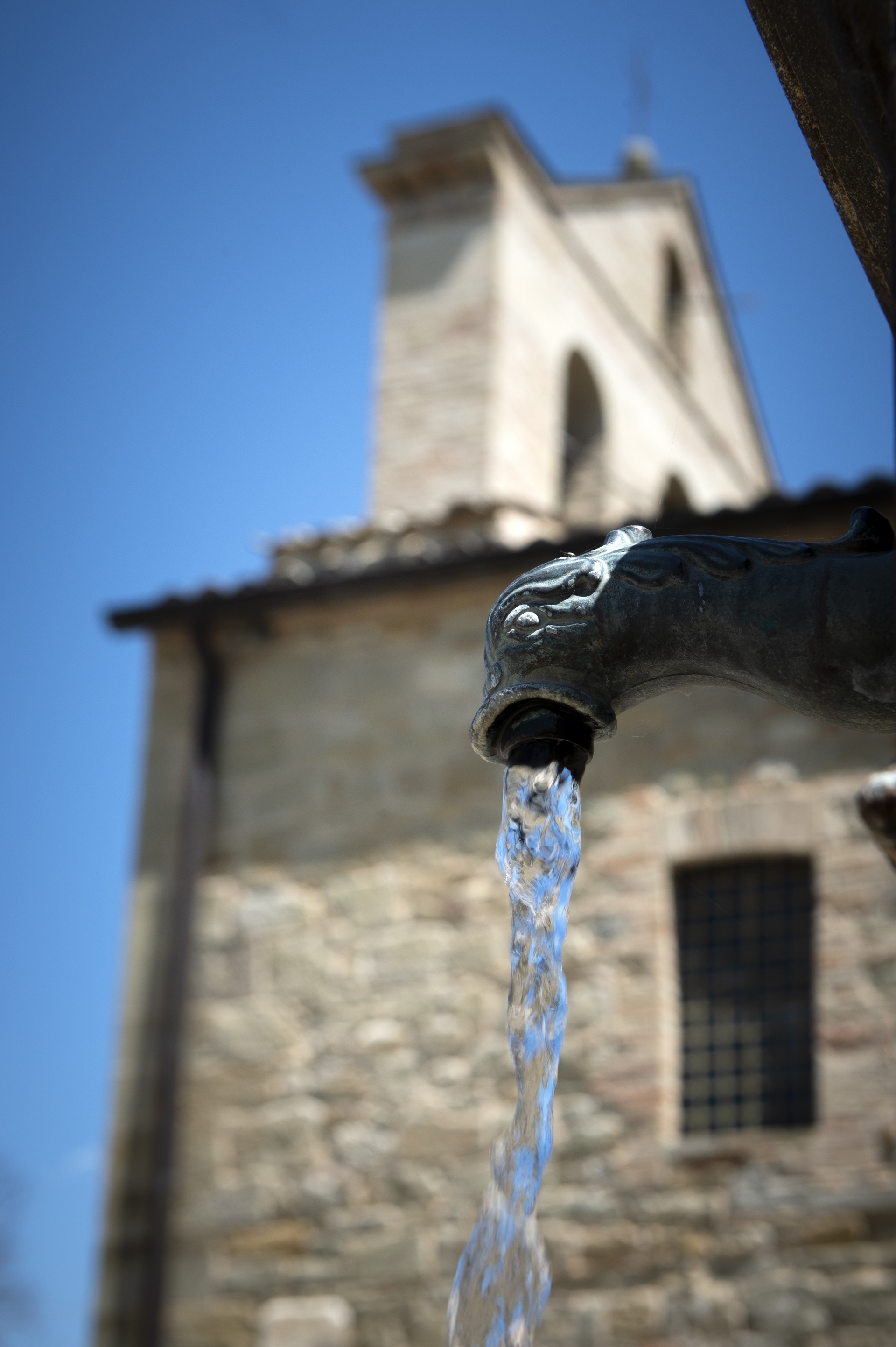 San Michele Arcangelo di Castiglione della Valle nel comune di Colledara a Teramo in  Abruzzo del Gran Sasso D'Italia