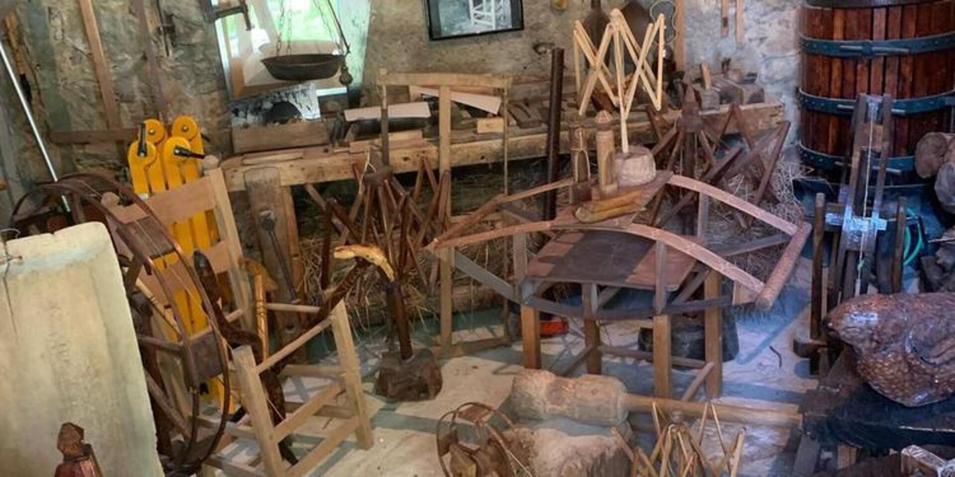 bottega falegnami di san pietro a Teramo in  Abruzzo del Gran Sasso D'Italia