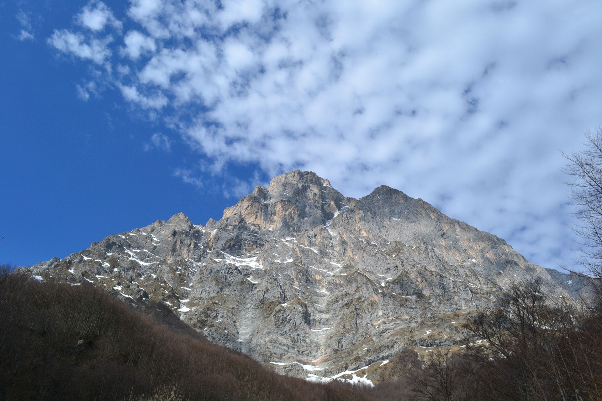 Nella Valle Del Gran Sasso Percorso Cammino Dei Santi Foto 8