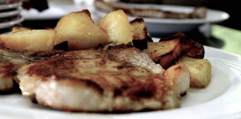 carne con patate ristorante Le Balconate a Isola Del Gran Sasso a Teramo in Abruzzo