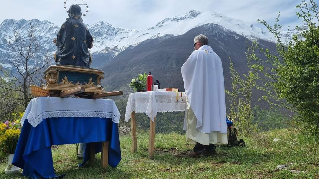 festa di Santa Maria Pagliara ad Isola del Gran Sasso d'Italia nella Valle Siciliana provincia di Teramo