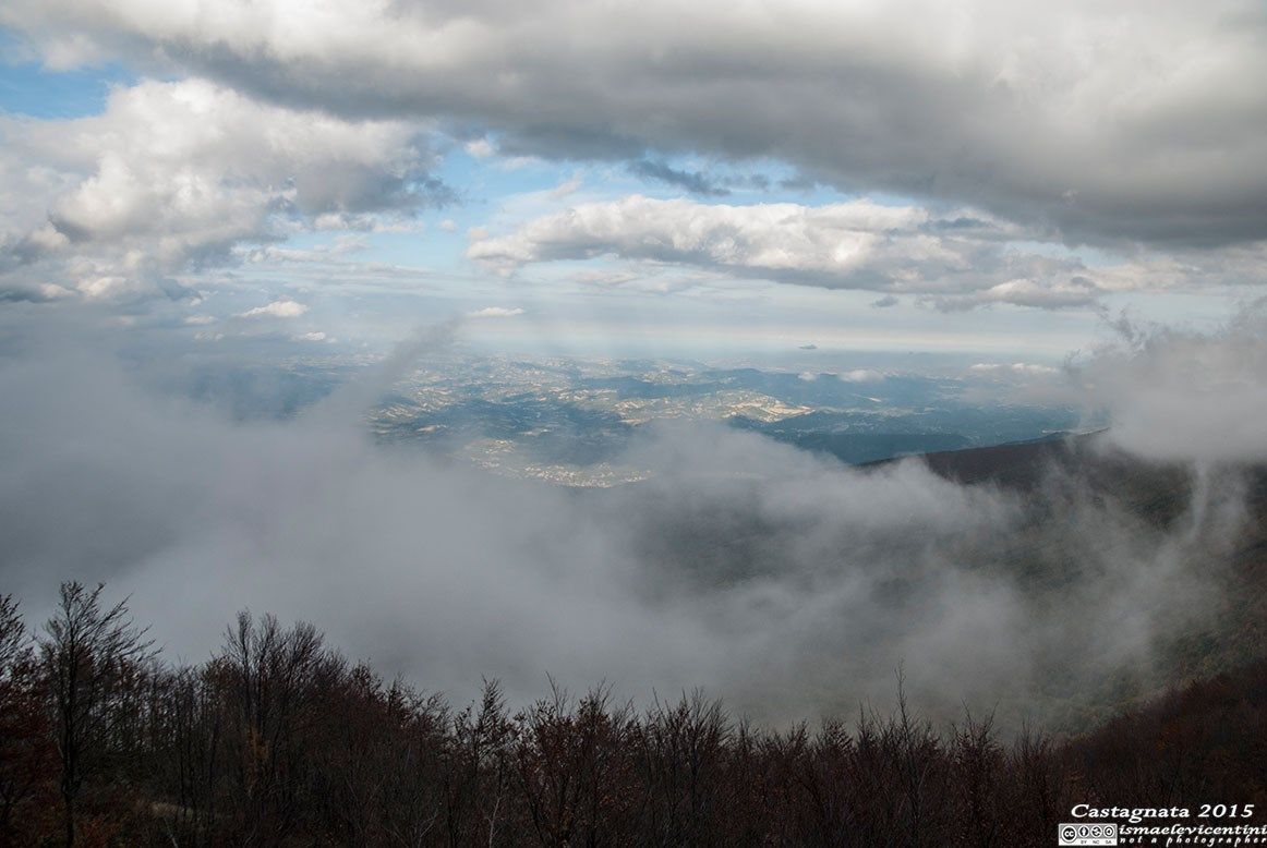 cielo con nuvole castagnata da parte del CAI Gran Sasso d'Italia