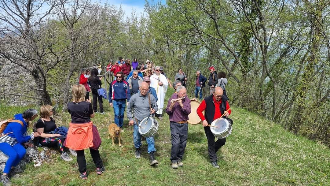 festa di Santa Maria Pagliara ad Isola del Gran Sasso d'Italia nella Valle Siciliana provincia di Teramo