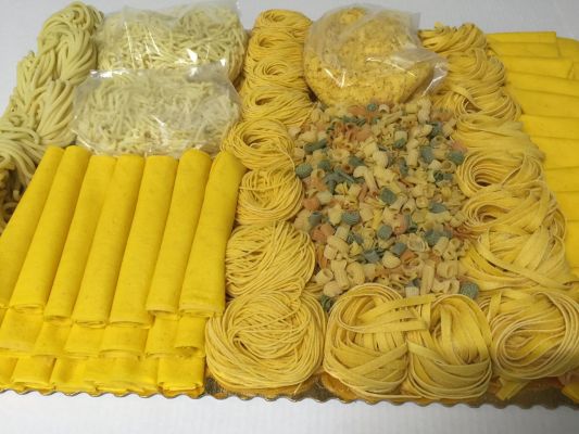 misto di paste all'uovo pasticceria Pasta all'uovo Merlini Angelo a Isola Del Gran Sasso