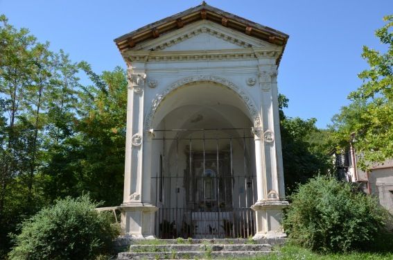 Chiesa della Madonna della Neve a Tossicia a Teramo in  Abruzzo del Gran Sasso D'Italia