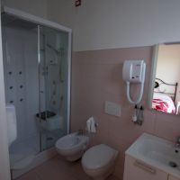 bagno camera Hotel Pina a Isola del Gran Sasso a Teramo in Abruzzo