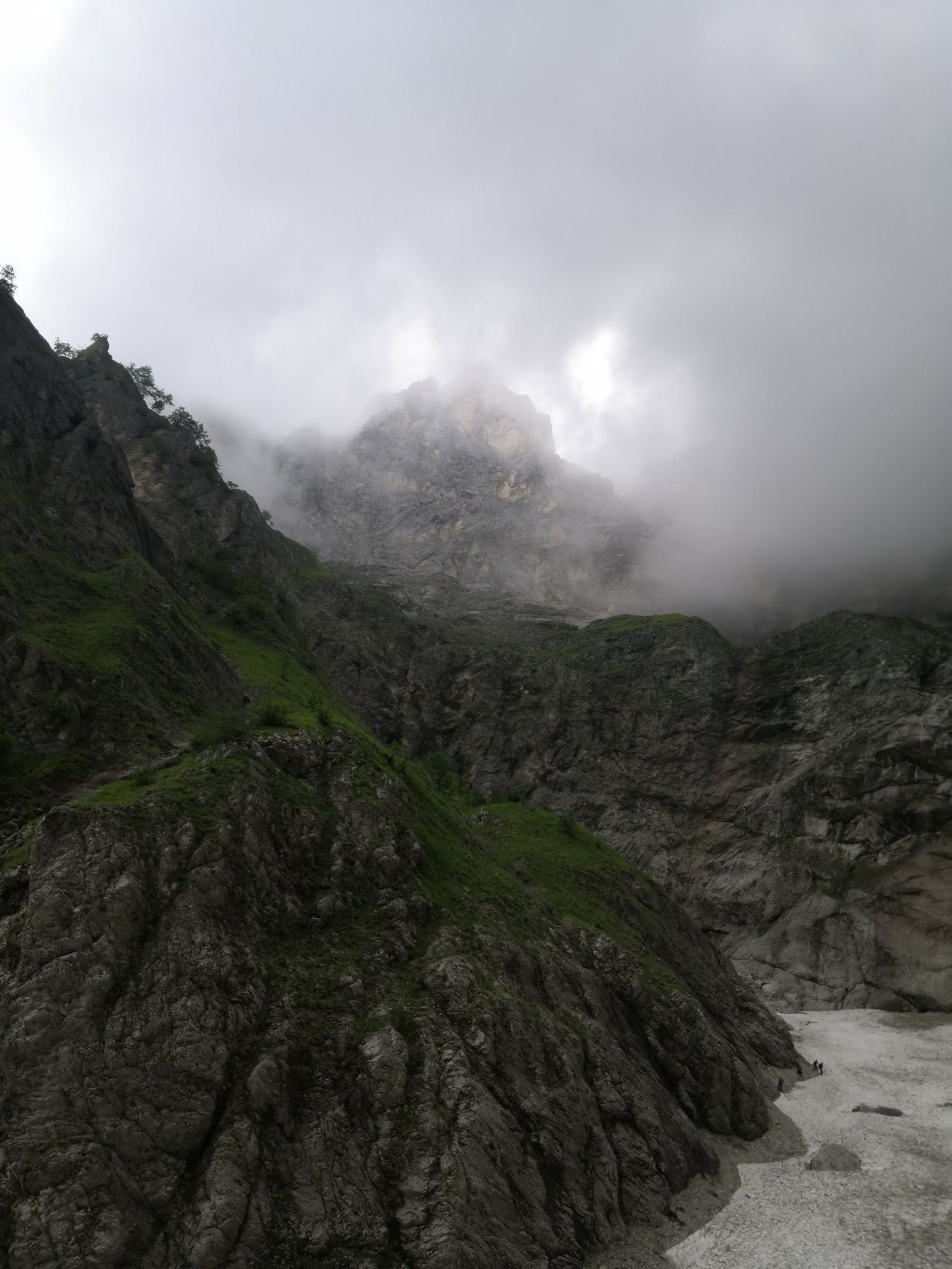 Passeggiata Tra I Boschi Nella Valle Del Gran Sasso Partendo Da Castelli Per Arrivare A Fondo Della Salsa Foto 7