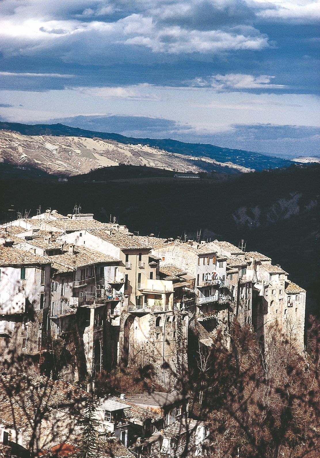 scorcio del comune di Castelli a Teramo in  Abruzzo del Gran Sasso D'Italia