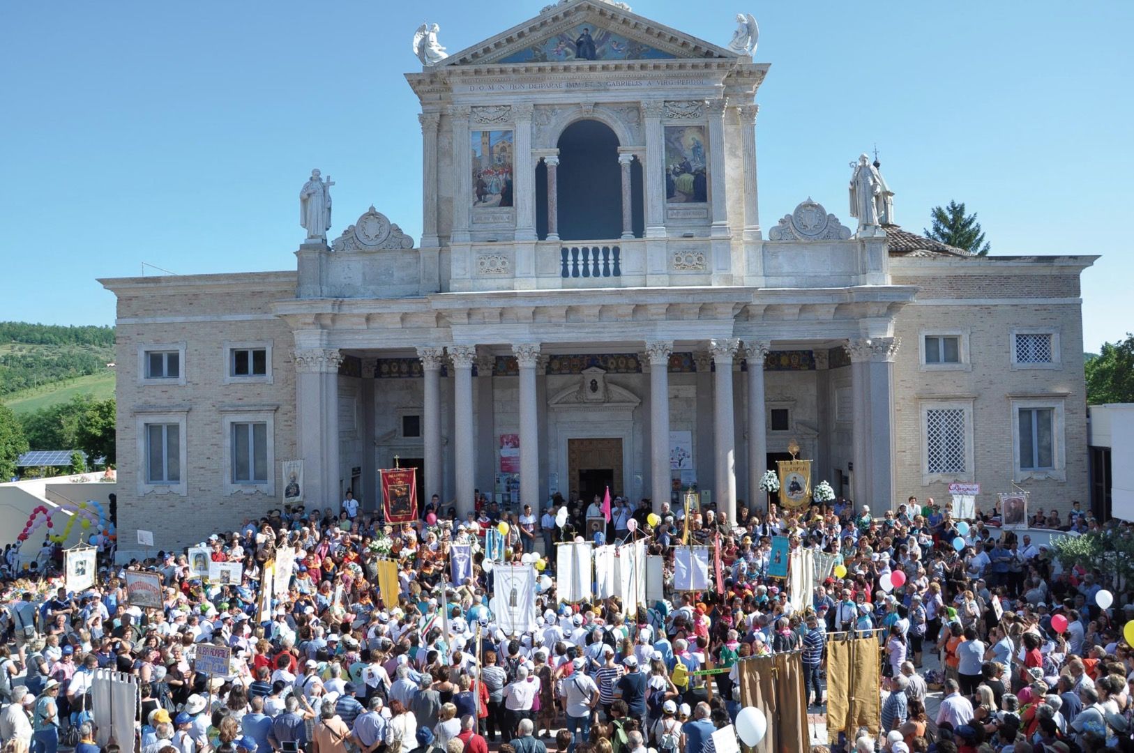 La tradizionale festa di San Gabriele nella Valle del Gran Sasso in Abruzzo a Teramo