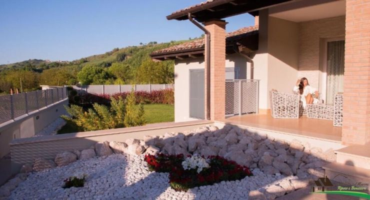 Terrazza Villetta Sul Mavone A Colledara Nella Valle Del Gran Sasso A Teramo In Abruzzo