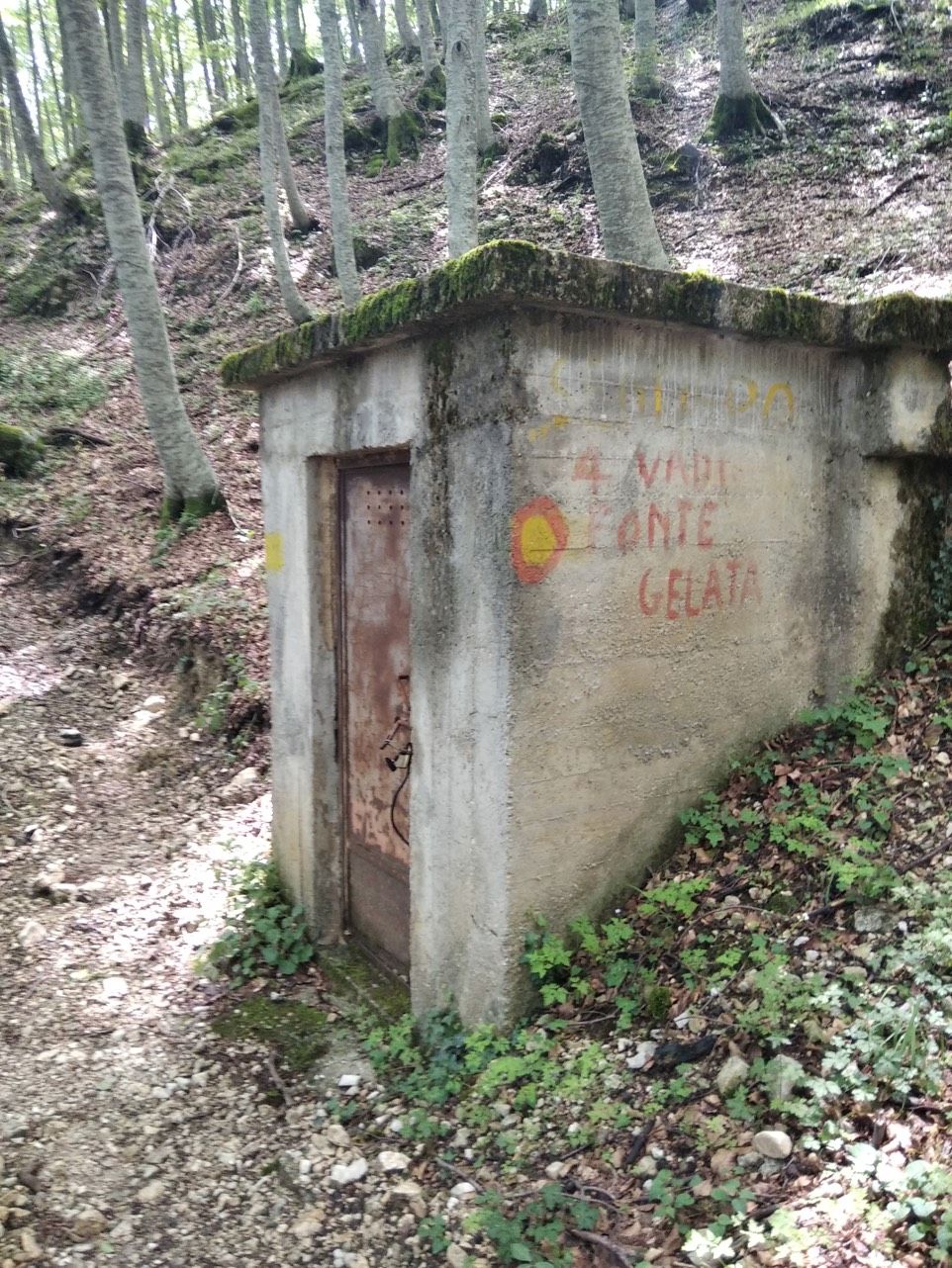 Nella Valle Del Gran Sasso Percorso Cammino Dei Santi Foto 14