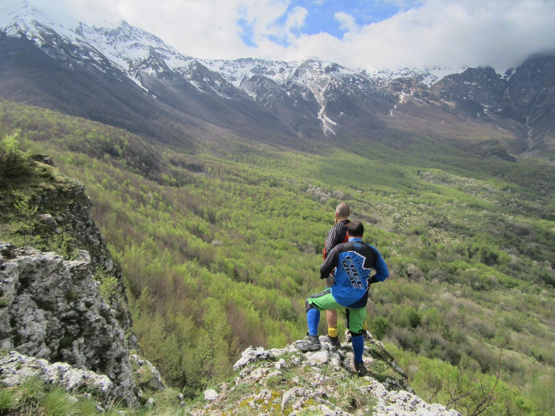 Scorcio di un percorso da Isola del Gran Sasso a San Pietro nella Valle Siciliana d'Abruzzo