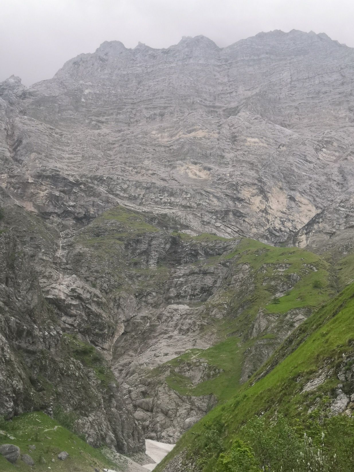 Passeggiata Tra I Boschi Nella Valle Del Gran Sasso Partendo Da Castelli Per Arrivare A Fondo Della Salsa Foto 3