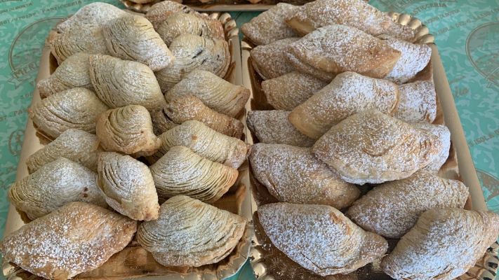 sfogliatelle pasticceria Pasta all'uovo Merlini Angelo a Isola Del Gran Sasso