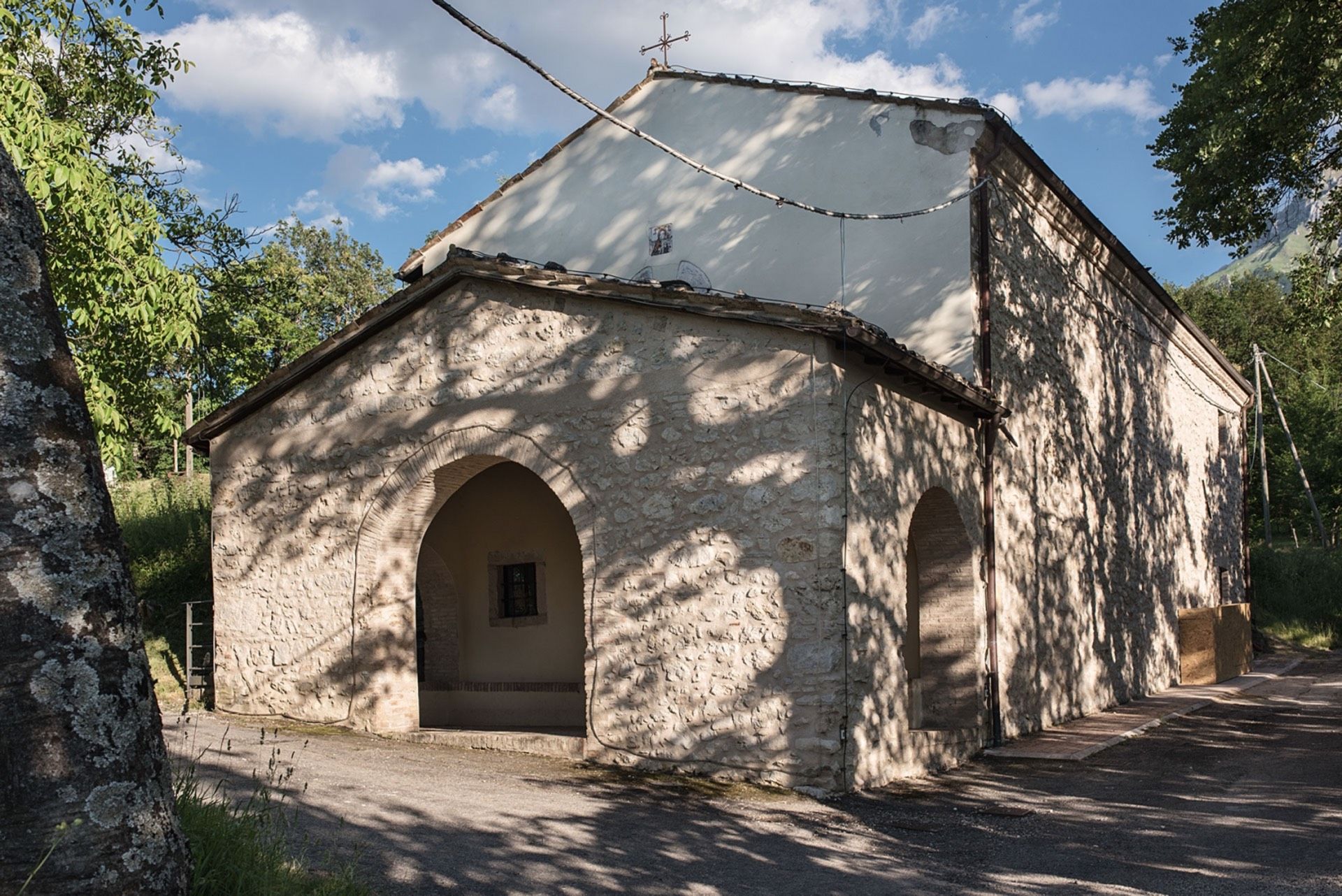 Nella Valle Del Gran Sasso Percorso Cammino Dei Santi Foto 18