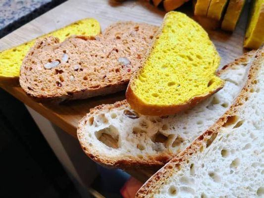 pane colorato panificio Mascitti Francesco a Isola Del Gran Sasso D'Italia in Abruzzo