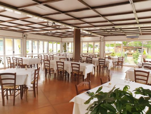 sala ristorante ristorante Le Balconate a Isola Del Gran Sasso a Teramo in Abruzzo