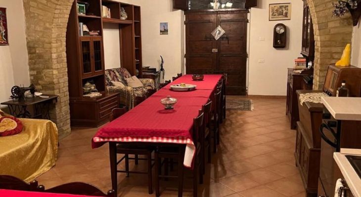 cucina esterno casa vacanza Gran Sasso White a Colledara di Teramo