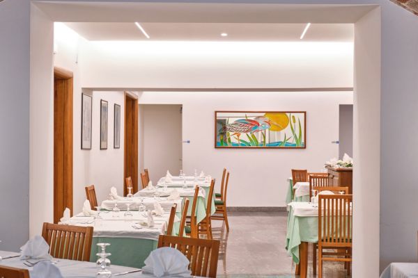 Tavoli Del Ristorante Hotel Teresa A Isola Del Gran Sasso Nella Valle Siciliana In Abruzzo