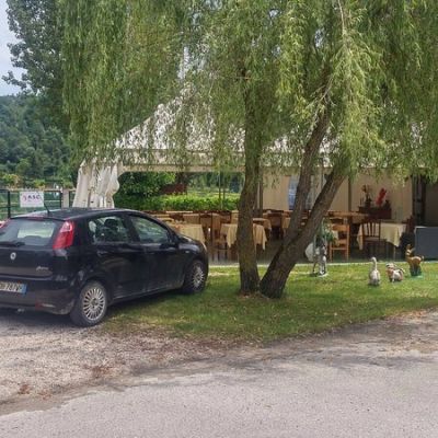 giardino agriturismo Gran Sasso sul Lago di Corazzano Castel Castagna di Teramo