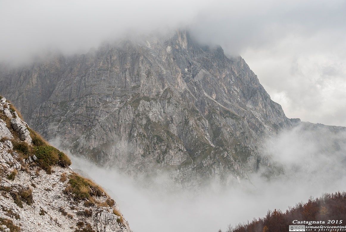 punta con nuvole castagnata da parte del CAI Gran Sasso d'Italia