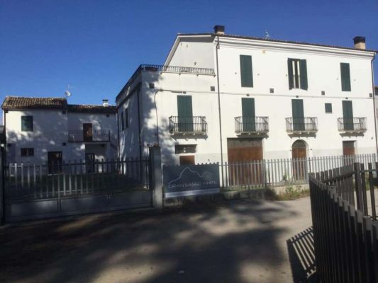 esterno casa vacanza Gran Sasso White a Colledara di Teramo