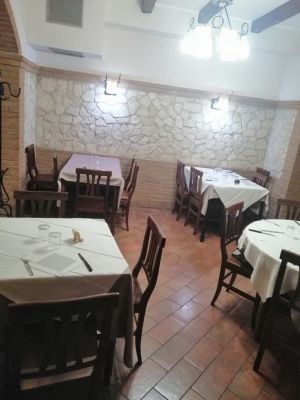 Sala Ristorante Trattoria San Giovanni A Isola Del Gran Sasso Nella Valle Siciliana In Abruzzo