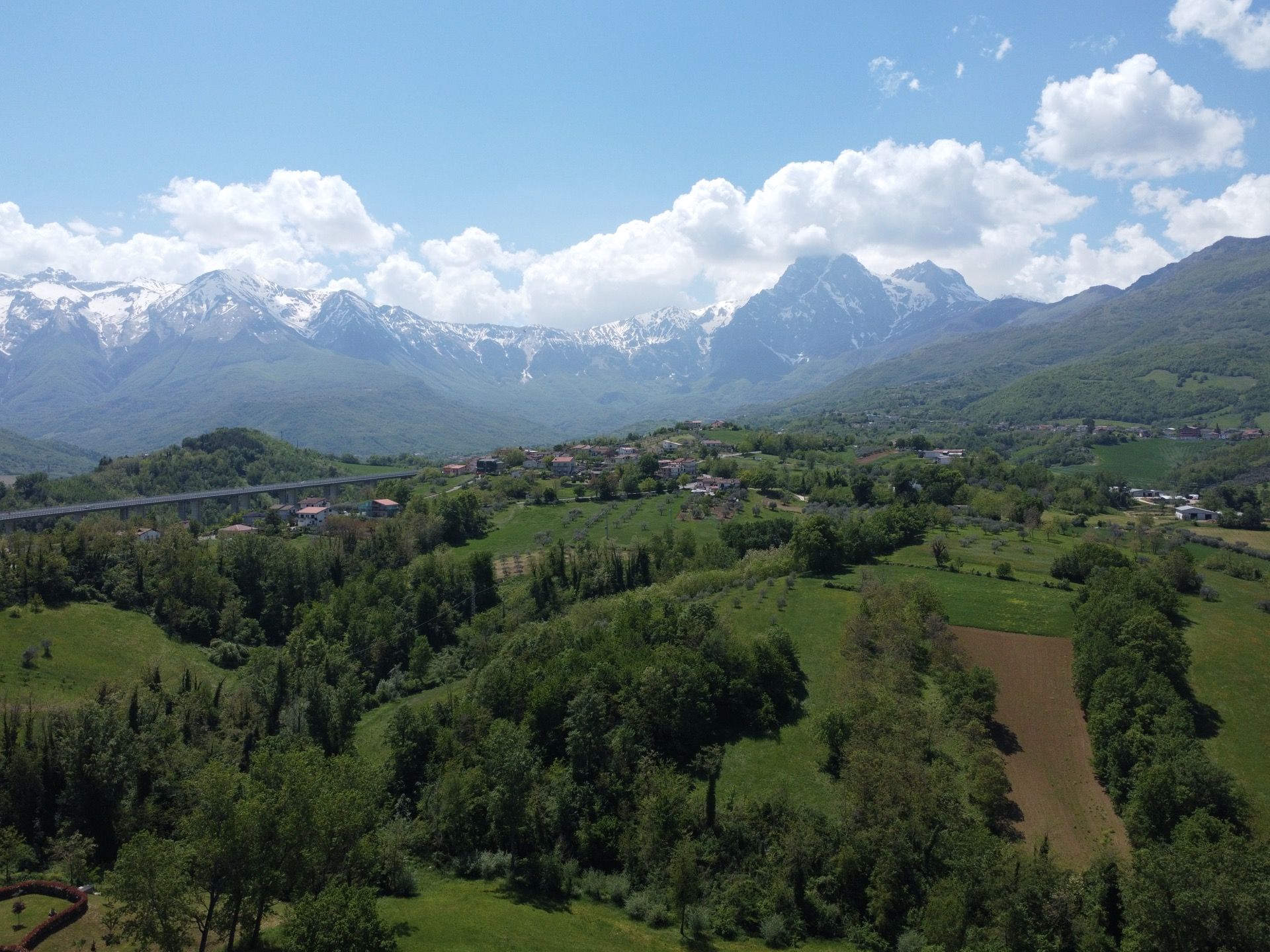 Visuale di Colledara in provincia di Teramo nella Valle Siciliana in Abruzzo