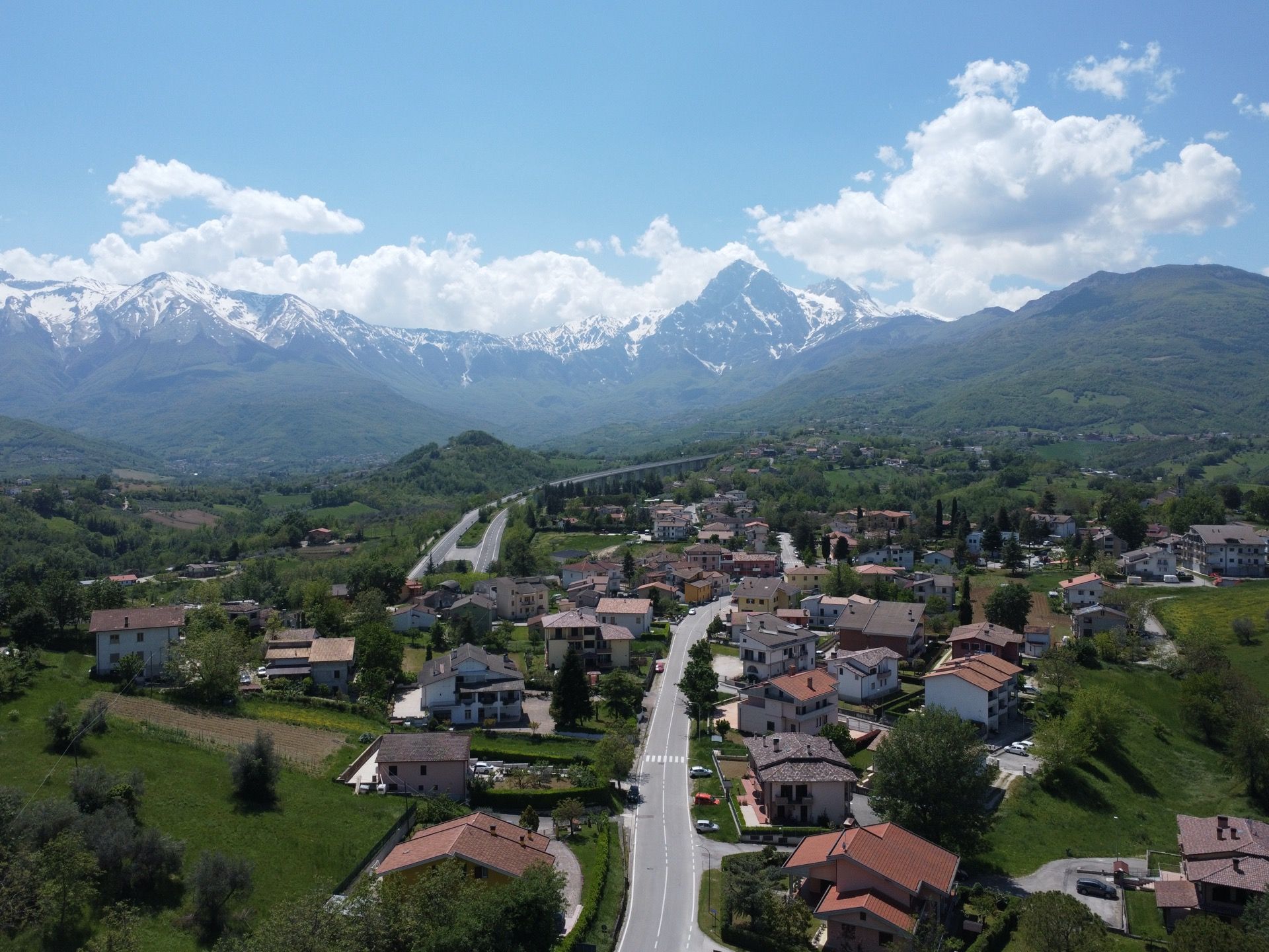 panorama del Monte Camicia nel comune di Castelli a Teramo in  Abruzzo del Gran Sasso D'Italia