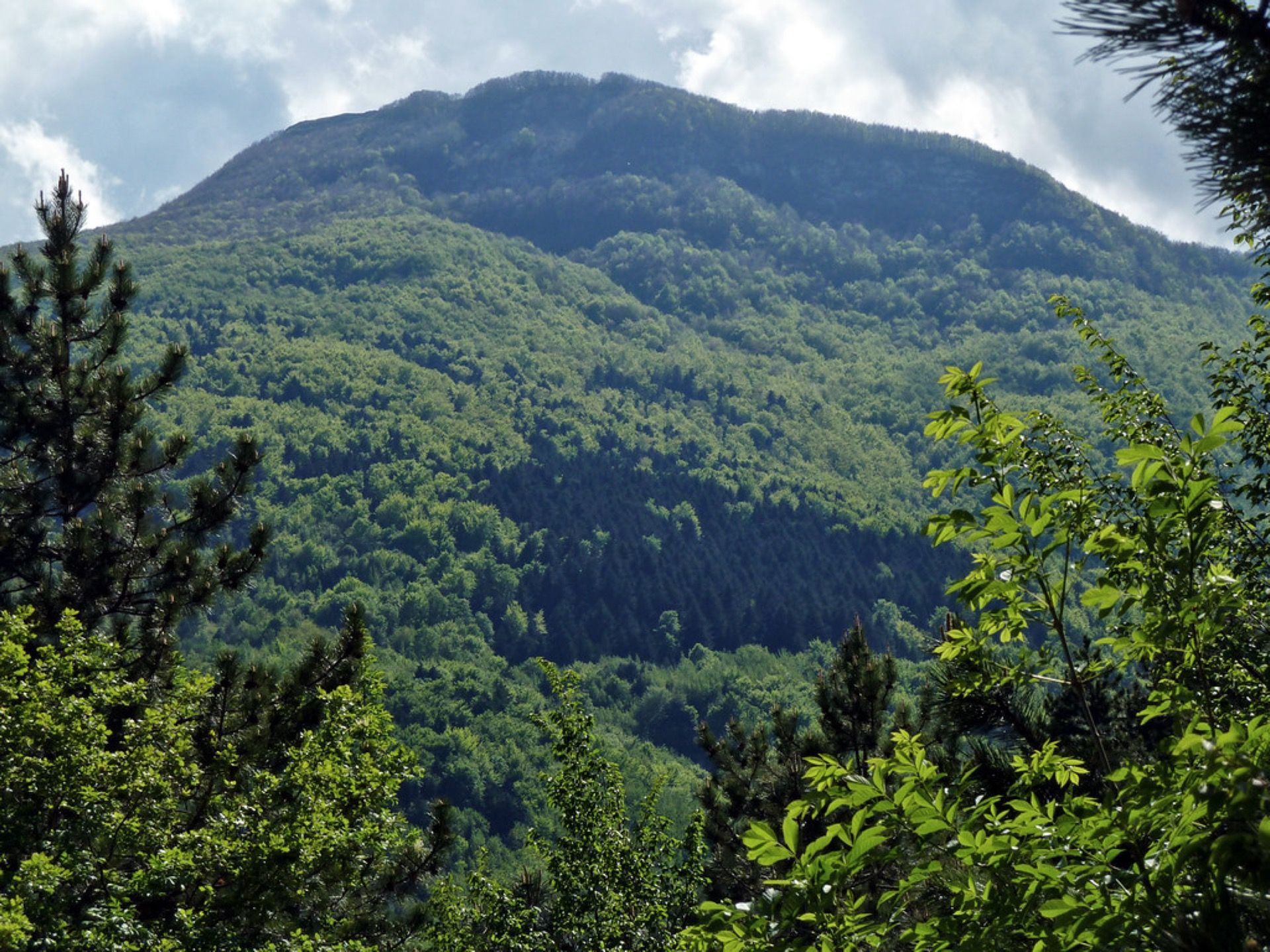 Visuale di Colle Pelato uno dei luoghi incantati della valle del Gran Sasso in Abruzzo