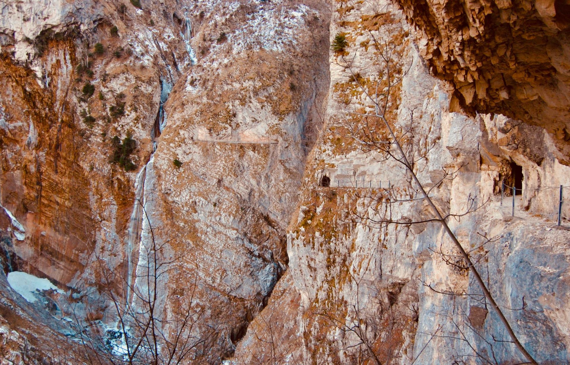 parete canyoning in Abruzzo a Fossaceca Gran Sasso D'Italia