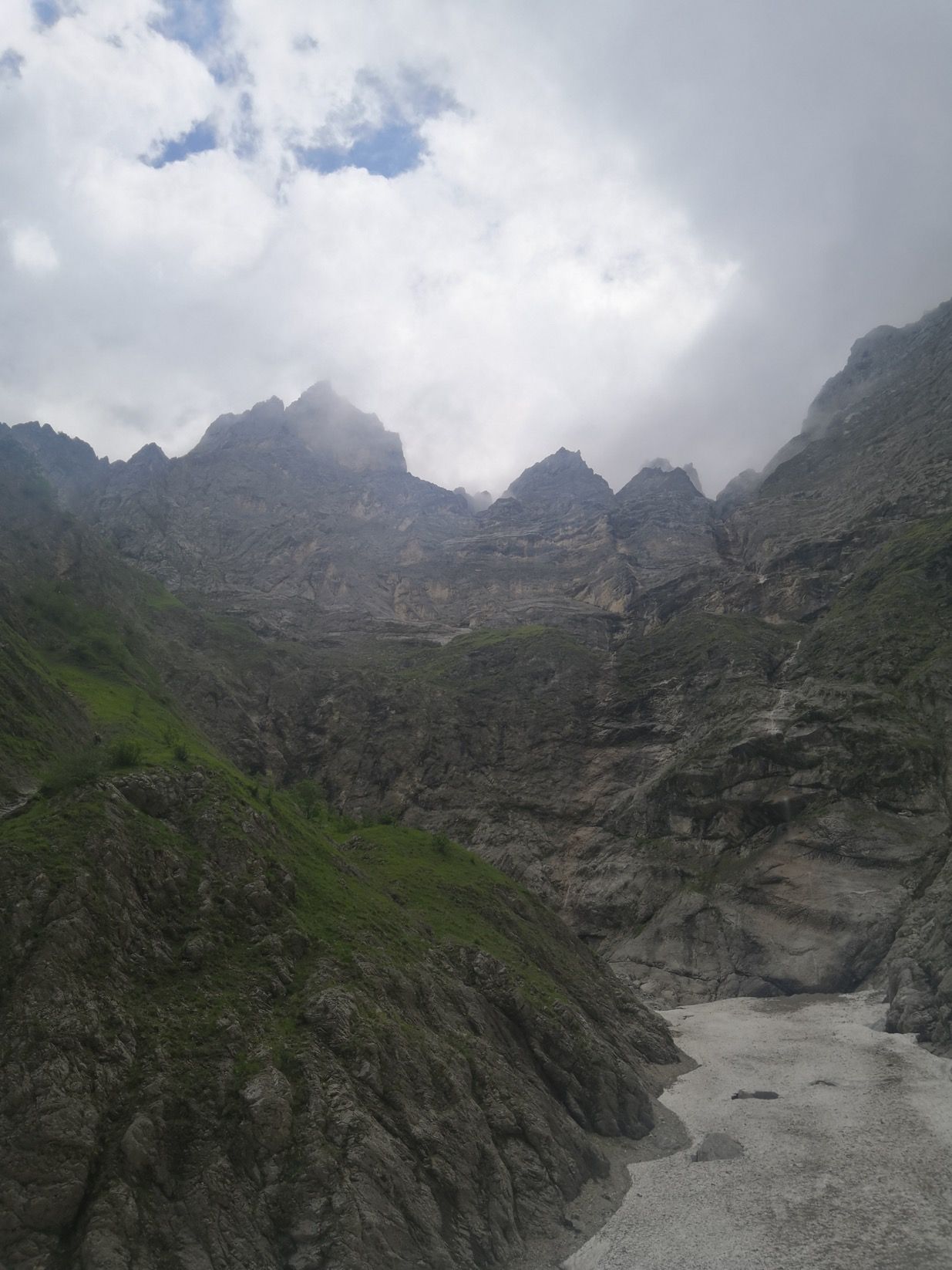 Passeggiata Tra I Boschi Nella Valle Del Gran Sasso Partendo Da Castelli Per Arrivare A Fondo Della Salsa Foto 2