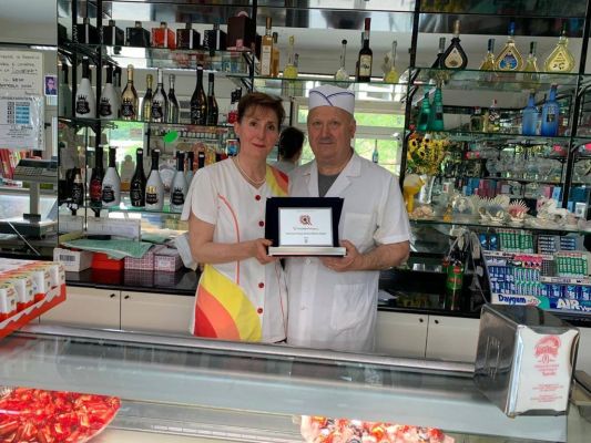 titolari pasticceria Pasta all'uovo Merlini Angelo a Isola Del Gran Sasso