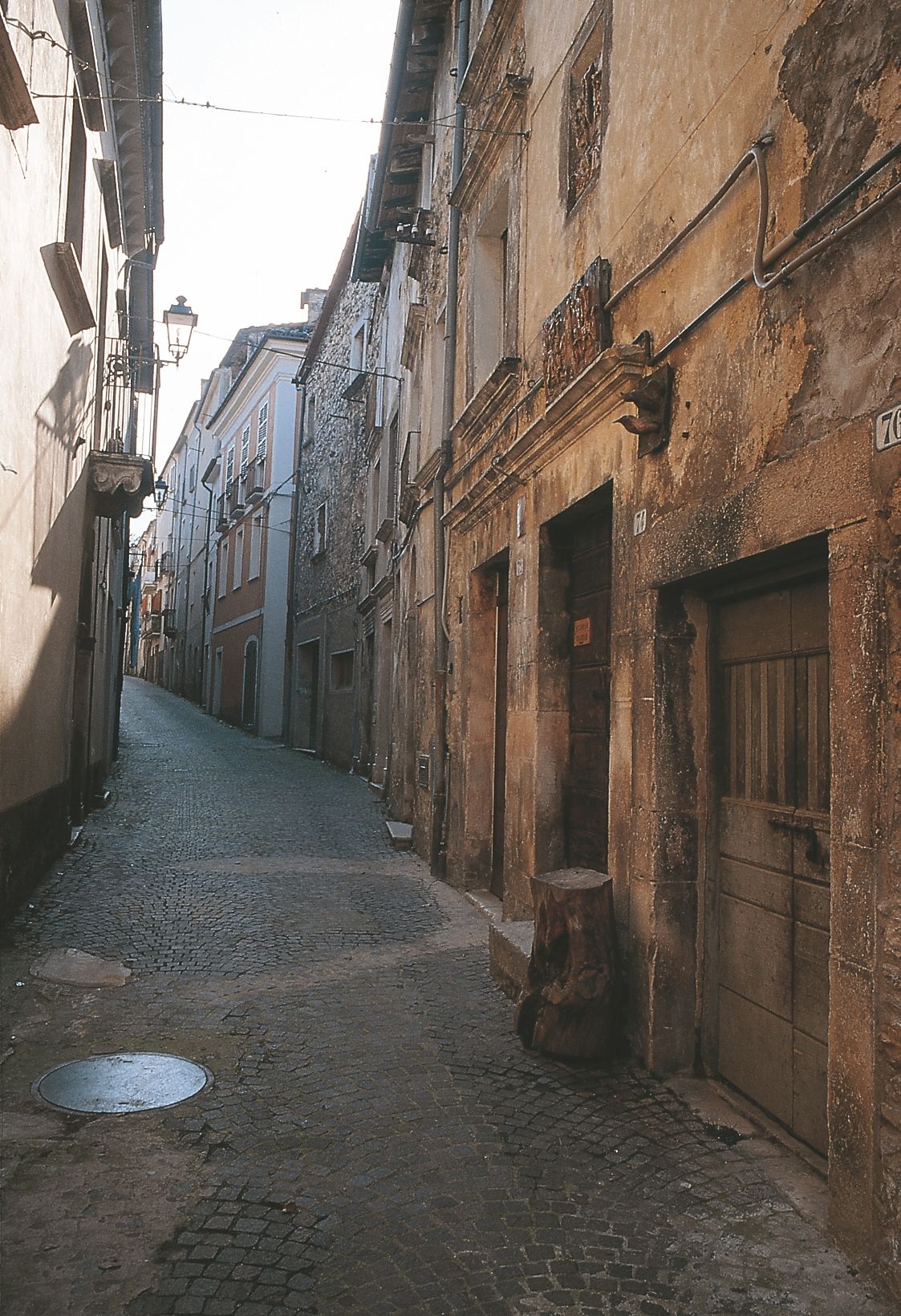 Via Carmine Gentile del comune di Castelli a Teramo in  Abruzzo del Gran Sasso D'Italia